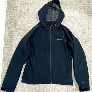 Columbia XL Black Jacket with thick fluffy lining and hood